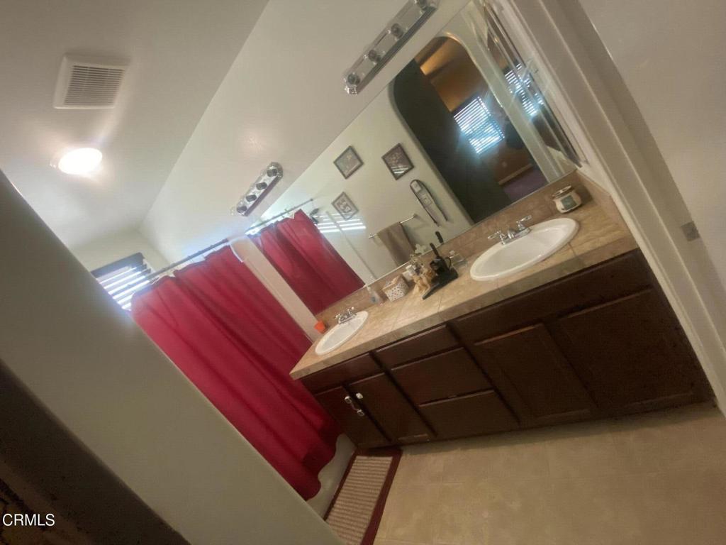 9116 Kellyann Street Bakersfield, CA 93313 - Photo 18 of 37 .
