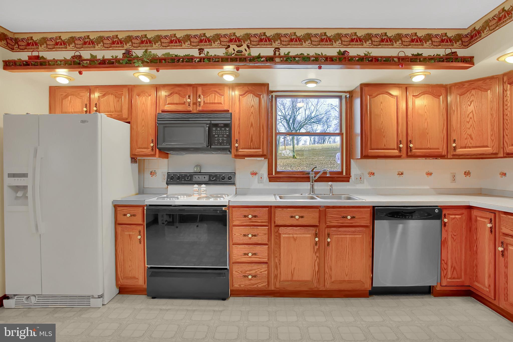 366 Burgners Road Carlisle, PA 17015 - Photo 8 of 31 Gallery Image 8