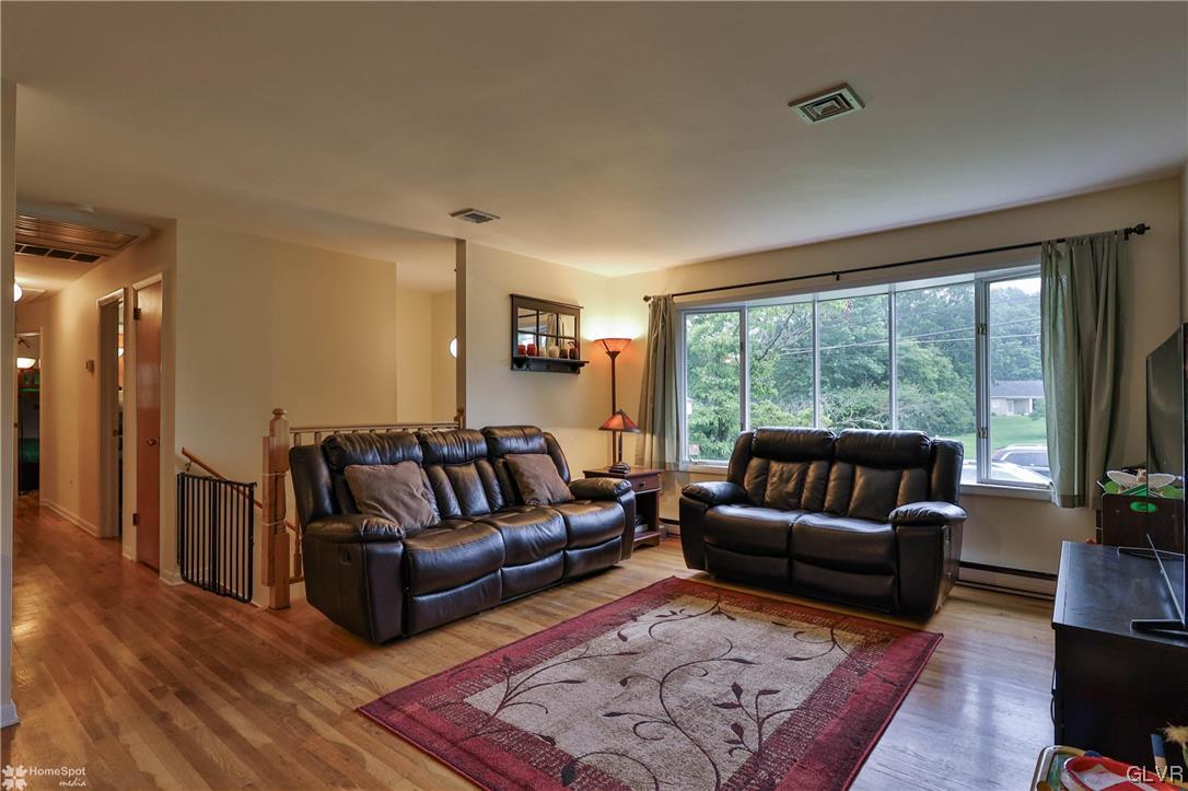 1900 Riverbend Road Allentown, PA 18103 - Photo 6 of 48 Gallery Image 6