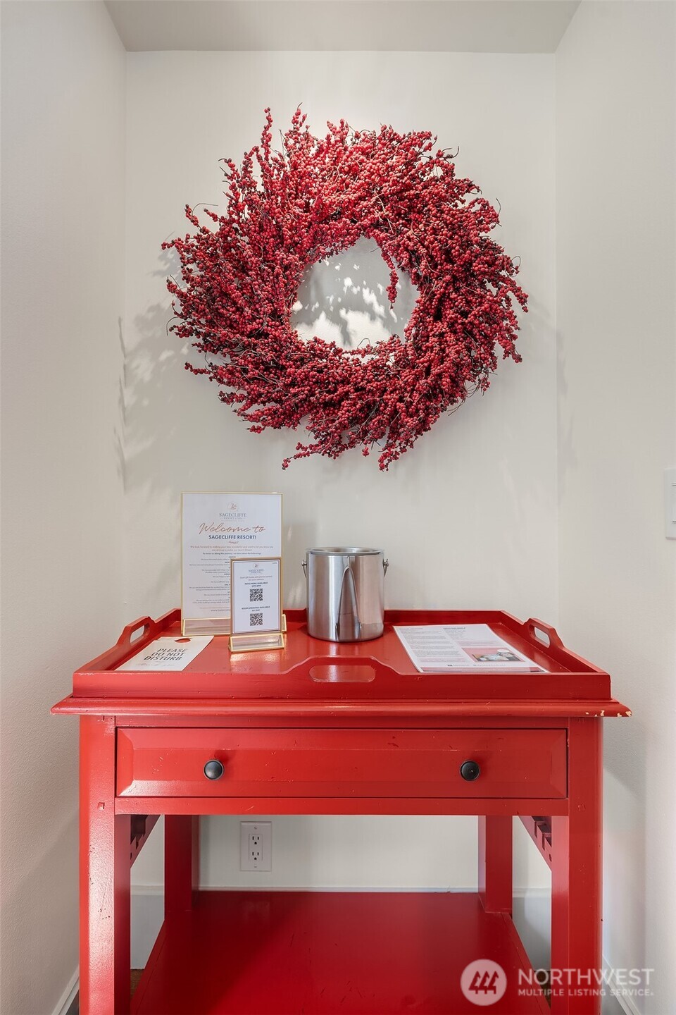 344 Silica Road Northwest, Unit 1 Quincy, WA 98848 - Photo 13 of 30 a room with a table chairs and a chandelier