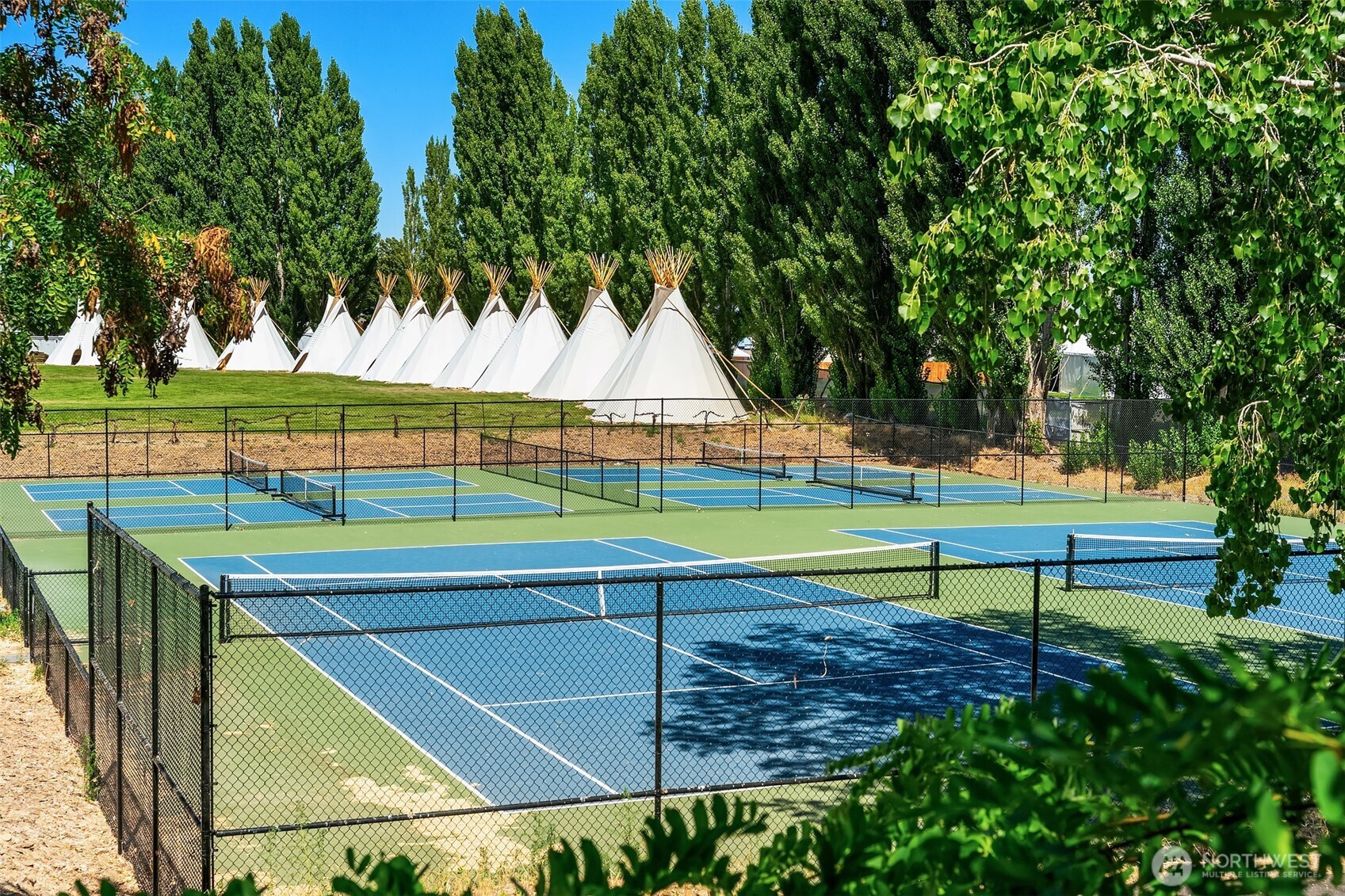 344 Silica Road Northwest, Unit 1 Quincy, WA 98848 - Photo 24 of 30 a view of a tennis court