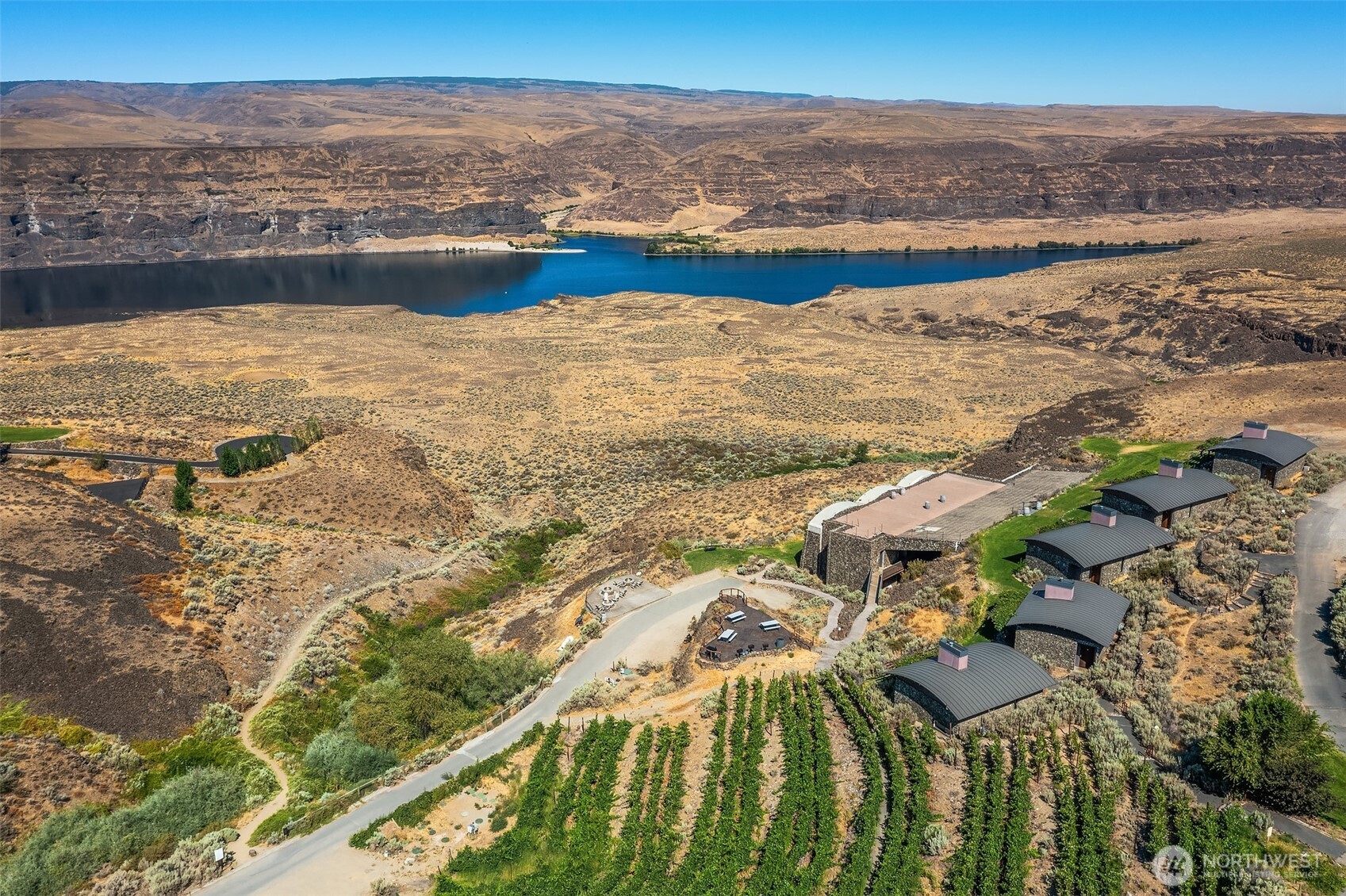 344 Silica Road Northwest, Unit 1 Quincy, WA 98848 - Photo 27 of 30 a view of an ocean and beach