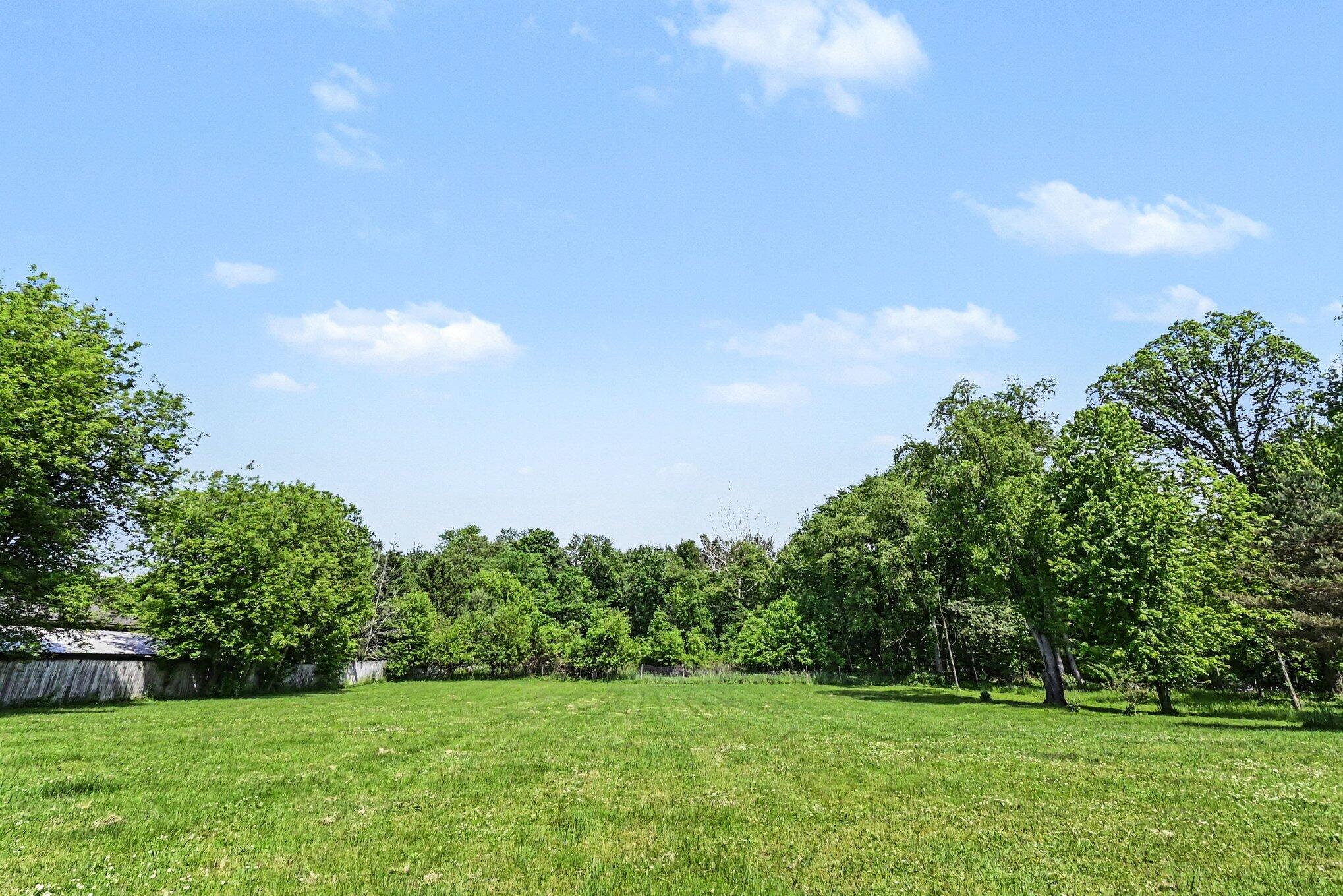 2795 South Bradley Road Charlotte, MI 48813 - Photo 22 of 23 008_file_2532