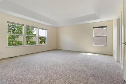 $3,700 | 643 Seneca Street, Volo, IL 60073