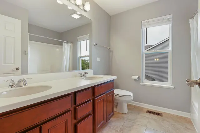 $3,700 | 643 Seneca Street, Volo, IL 60073