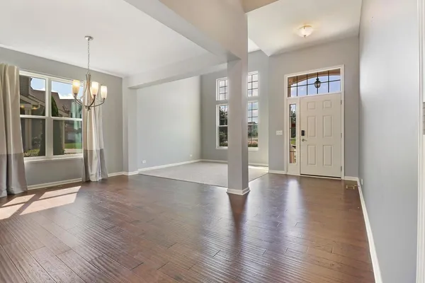 $3,700 | 643 Seneca Street, Volo, IL 60030