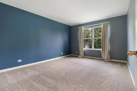 $3,700 | 643 Seneca Street, Volo, IL 60073