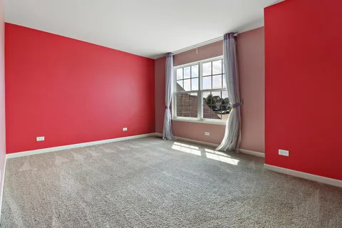 $3,700 | 643 Seneca Street, Volo, IL 60073