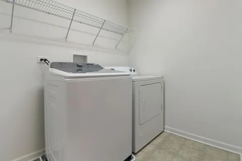 $3,700 | 643 Seneca Street, Volo, IL 60073