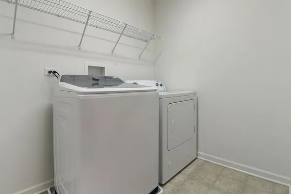 $3,700 | 643 Seneca Street, Volo, IL 60030