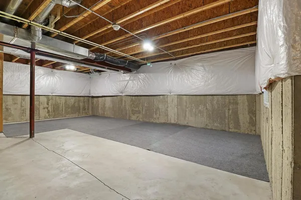 $3,700 | 643 Seneca Street, Volo, IL 60030