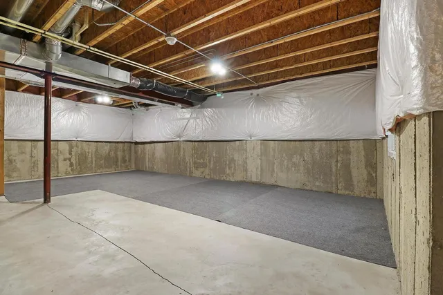 $3,700 | 643 Seneca Street, Volo, IL 60073