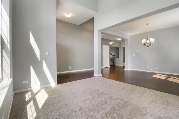 $3,700 | 643 Seneca Street, Volo, IL 60030