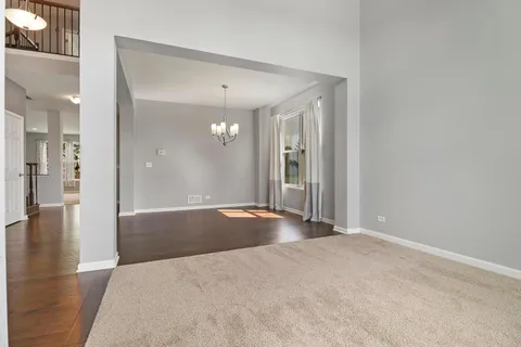 $3,700 | 643 Seneca Street, Volo, IL 60073