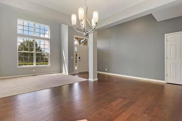 $3,700 | 643 Seneca Street, Volo, IL 60030