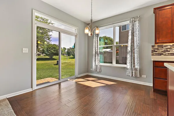 $3,700 | 643 Seneca Street, Volo, IL 60030