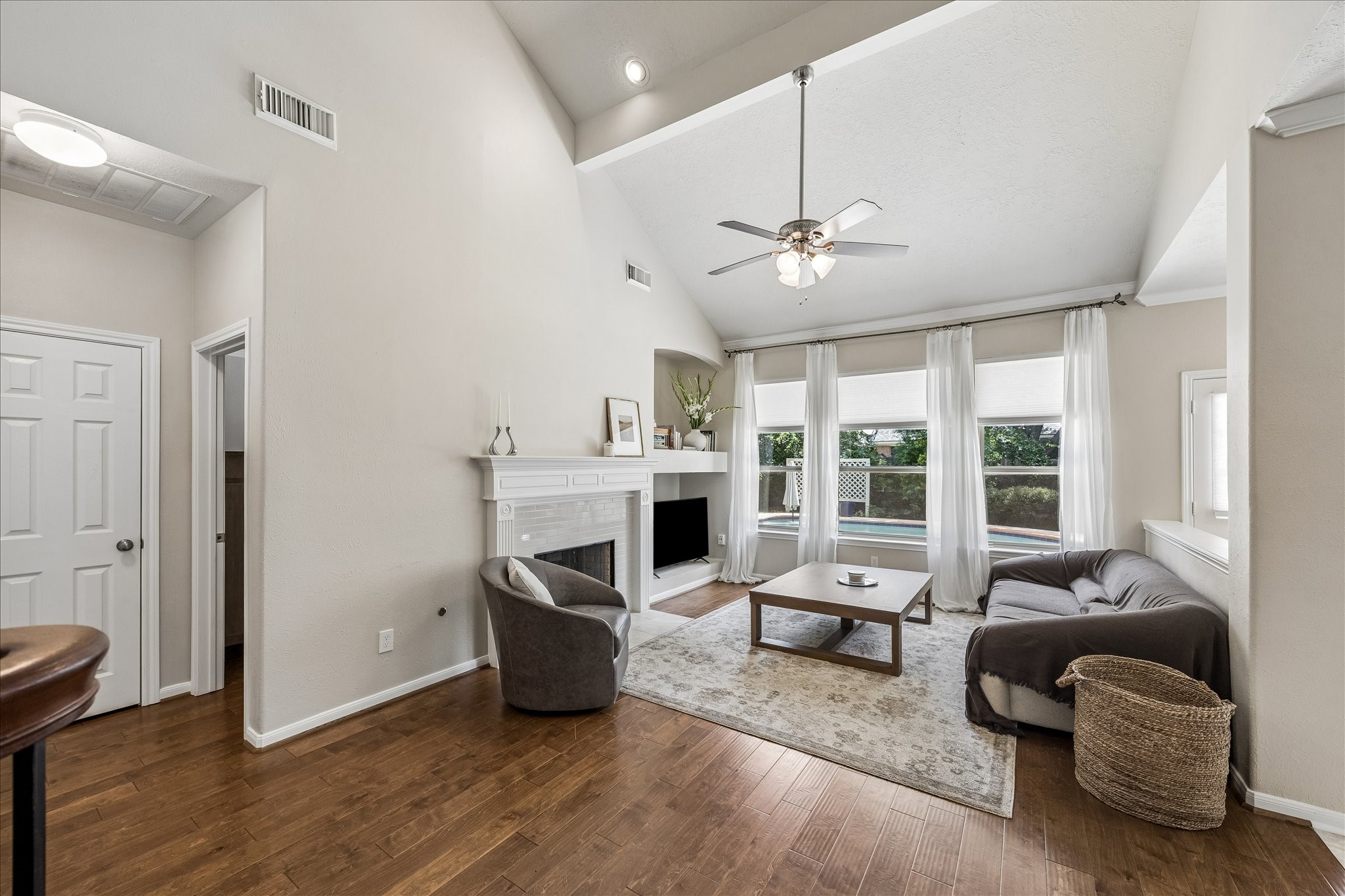 5811 Walkabout Way Katy, TX 77450 - Photo 4 of 33