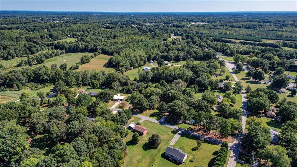 130 Harbor Road Reidsville, NC 27320 - Photo 32 of 35 Gallery Image 32