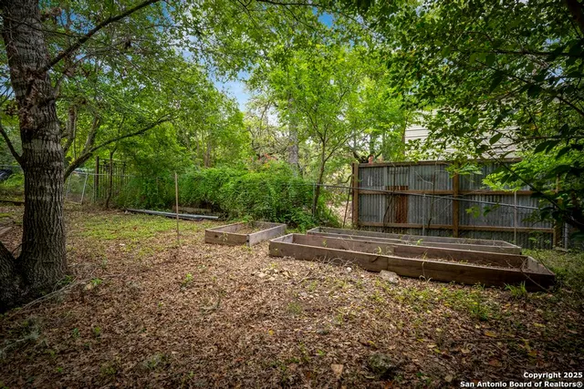 $1,895 | 18111 Lakeshore Drive, Helotes, TX 78023