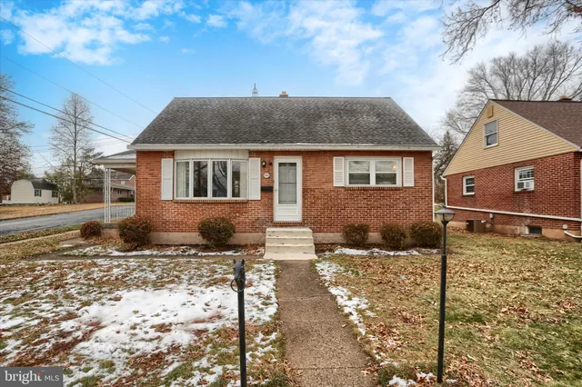 $214,900 | 346 East Roosevelt Avenue, Middletown, PA 17057