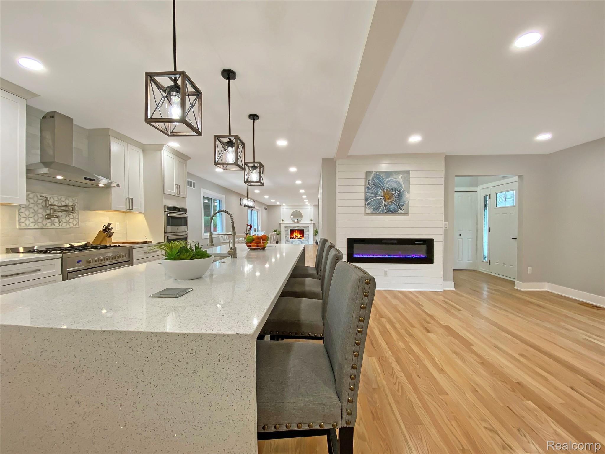 821 Canterbury Road Grosse Pointe, MI 48236 - Photo 17 of 83 IMG_7986.jpg