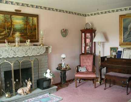 1161 Princeton Road Monroeville, PA 15146 - Photo 3 of 8 Living Room.