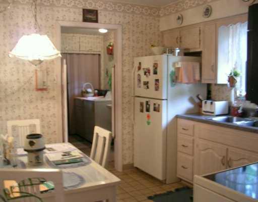 1161 Princeton Road Monroeville, PA 15146 - Photo 4 of 8 Kitchen.
