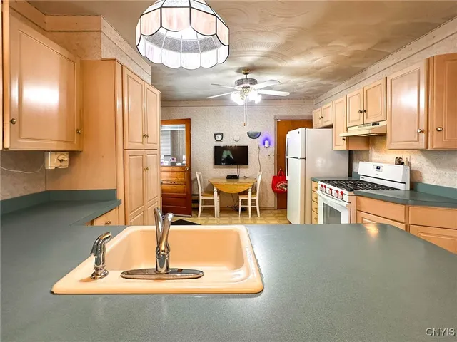 $190,000 | 2958 Mill Place, Paris, NY 13456