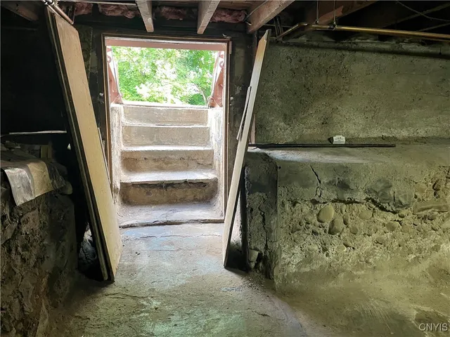 $190,000 | 2958 Mill Place, Paris, NY 13456