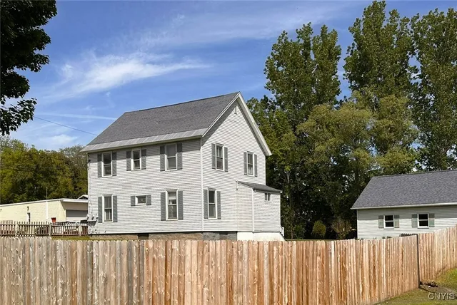 $190,000 | 2958 Mill Place, Paris, NY 13456