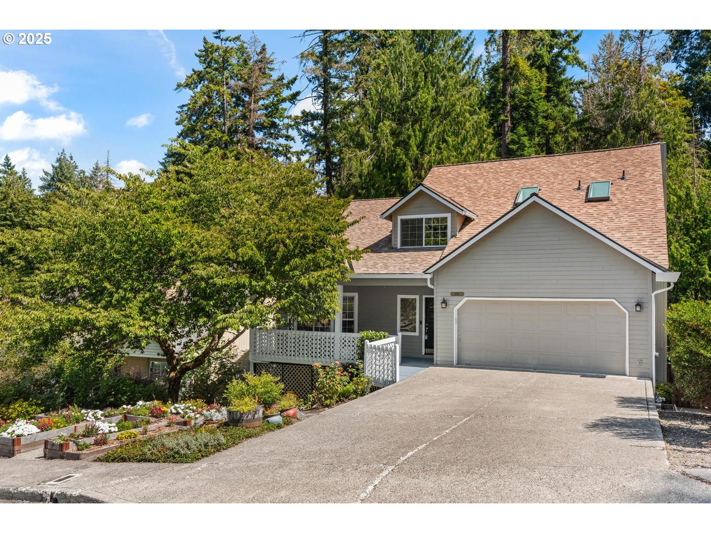 8714 Southwest 49th Avenue Portland, OR 97219 - Photo 1 of 41 Gallery Image 1