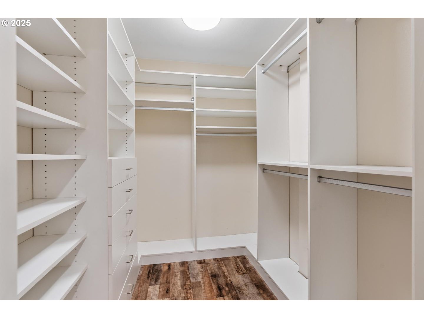 8714 Southwest 49th Avenue Portland, OR 97219 - Photo 32 of 41 Gallery Image 32