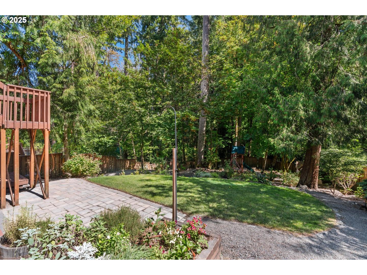 8714 Southwest 49th Avenue Portland, OR 97219 - Photo 34 of 41 Gallery Image 34