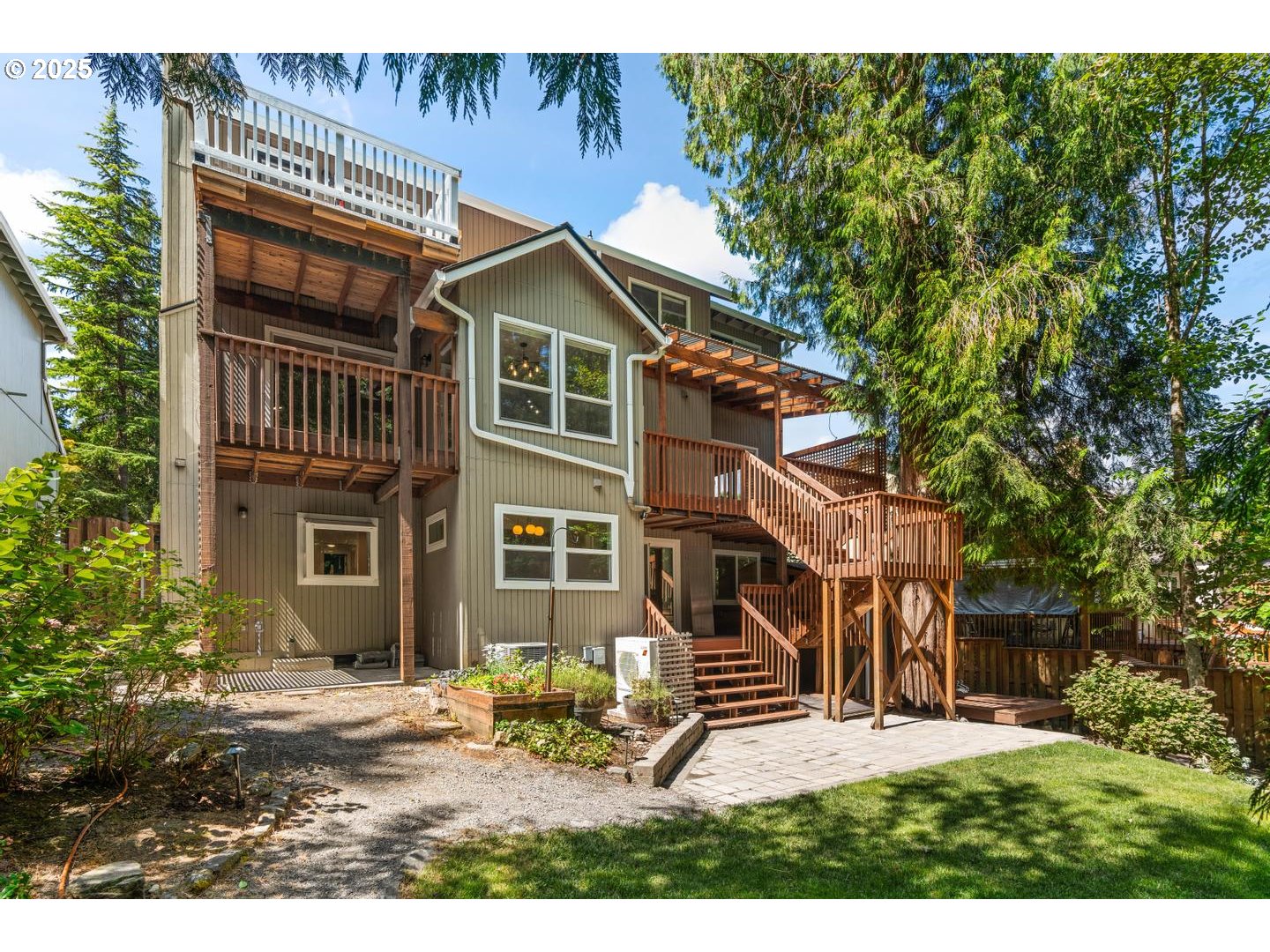 8714 Southwest 49th Avenue Portland, OR 97219 - Photo 37 of 41 Gallery Image 37