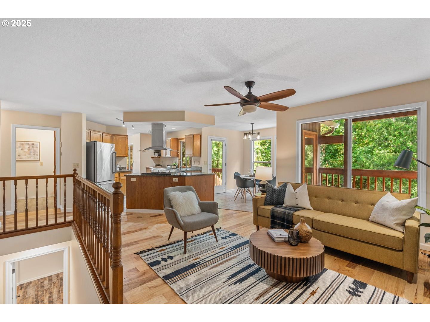 8714 Southwest 49th Avenue Portland, OR 97219 - Photo 9 of 41 Gallery Image 9