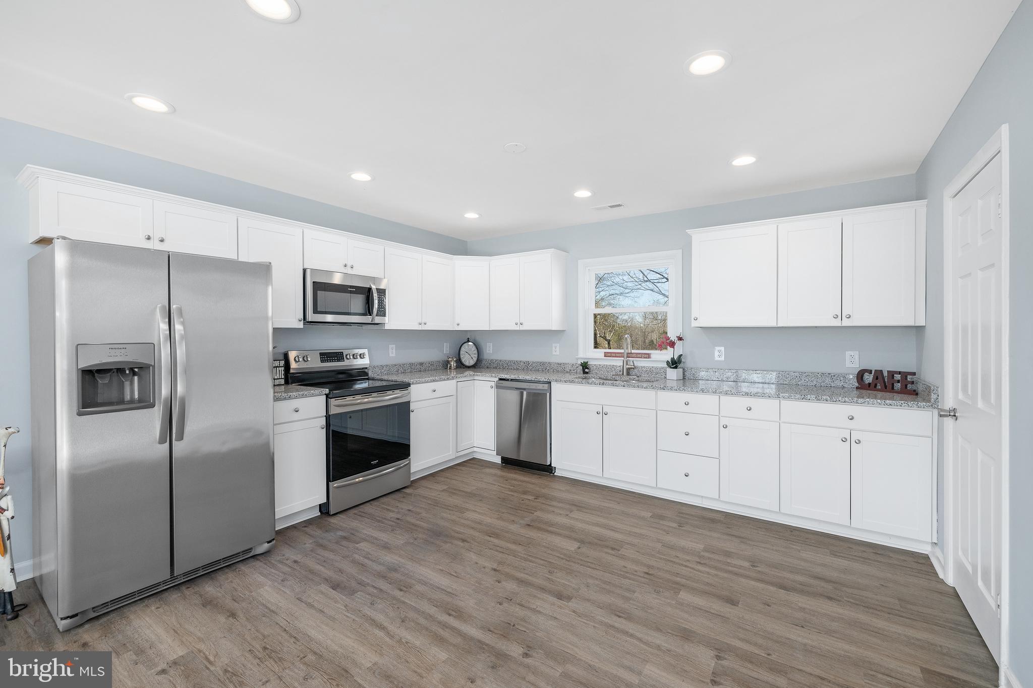 2334 Mt Olive Road Beaverdam, VA 23015 - Photo 3 of 37 New Stainless Steel appliances
