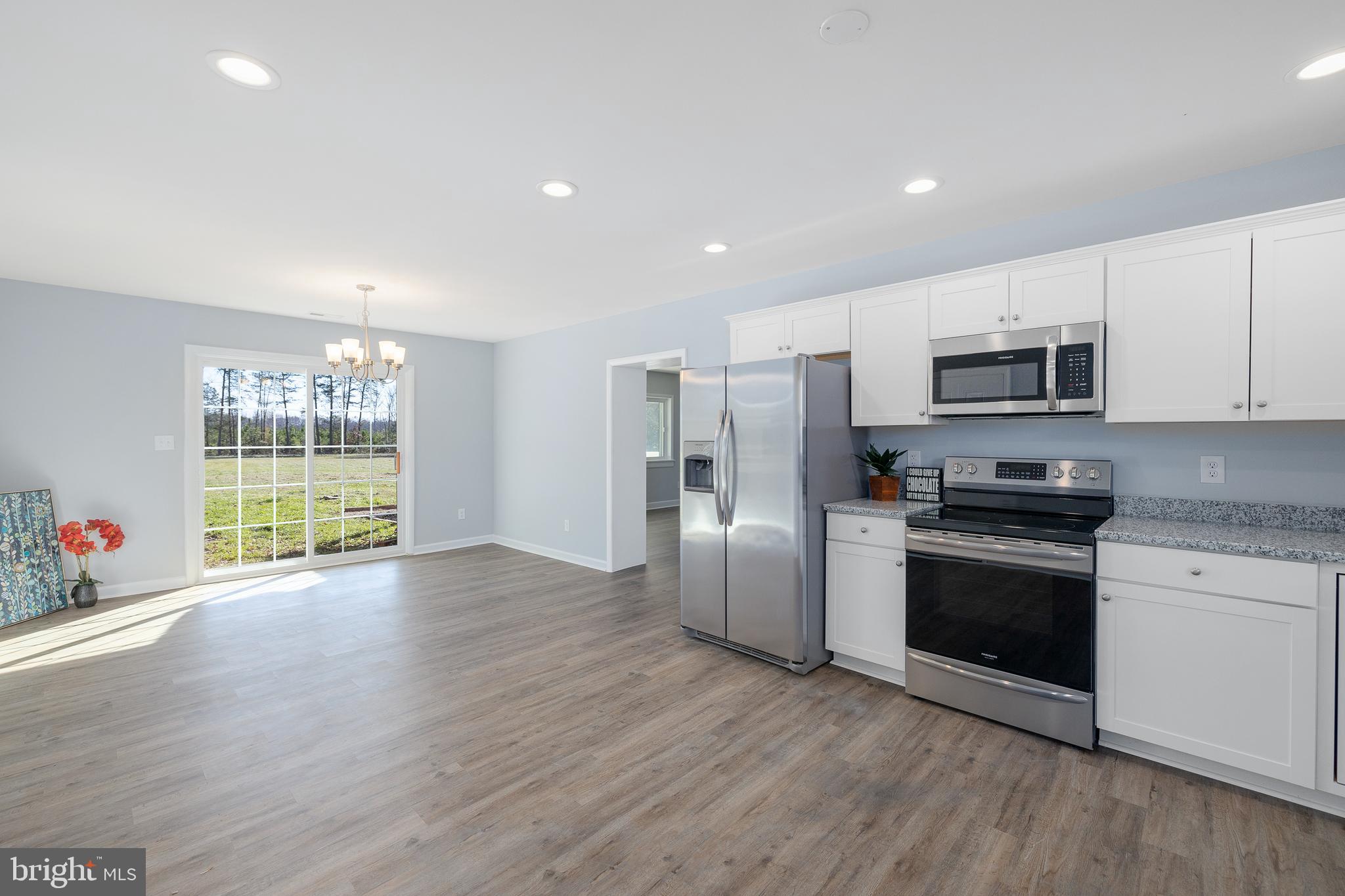 2334 Mt Olive Road Beaverdam, VA 23015 - Photo 7 of 37 Table space with Slider! What a view!