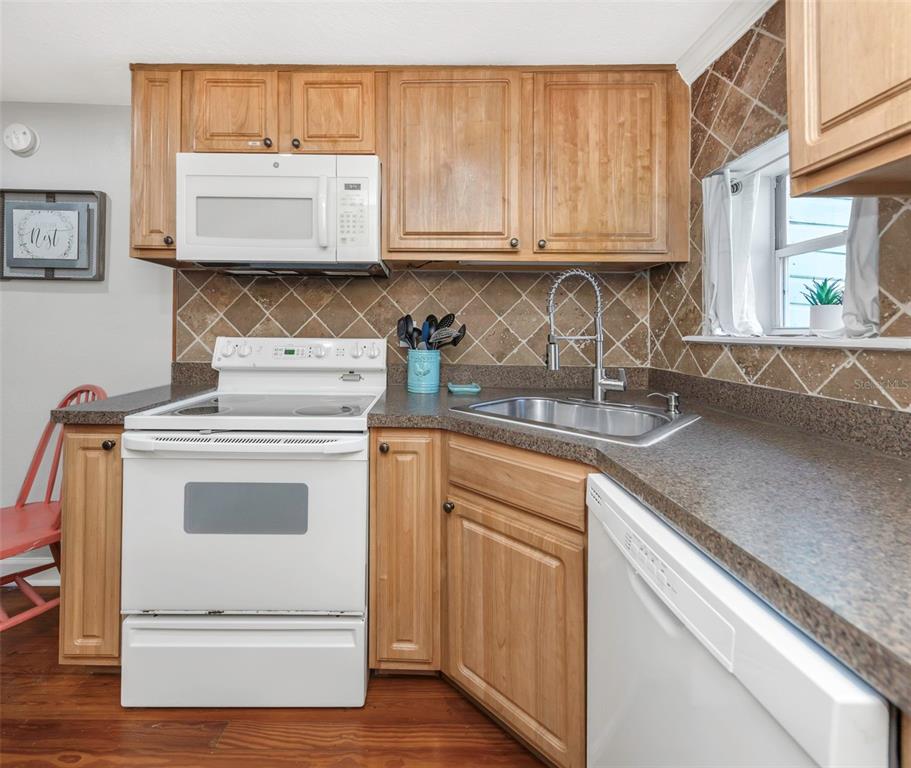 414 Tampa Road Palm Harbor, FL 34683 - Photo 10 of 45