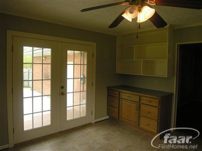 5384 Genesee Road Lapeer, MI 48446 - Photo 12 of 35 20226060-11.JPG