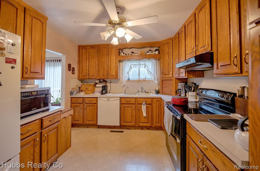 11405 Bell Road Burt, MI 48417 - Photo 15 of 60