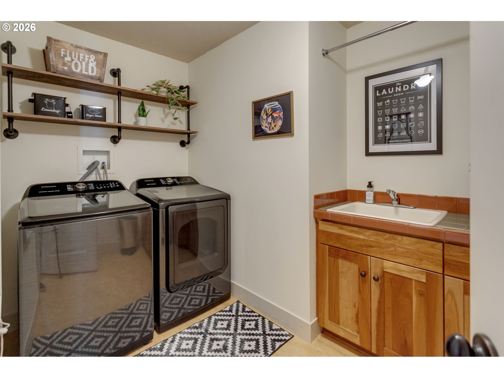 2939 Southwest Custer Street Portland, OR 97219 - Photo 32 of 48