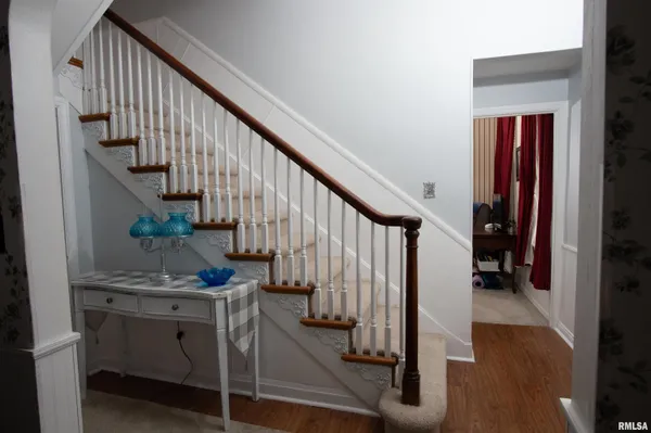 $215,900 | 600 North Monroe Street, Abingdon, IL 61410