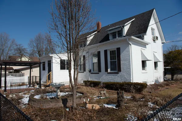 $215,900 | 600 North Monroe Street, Abingdon, IL 61410