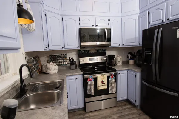 $215,900 | 600 North Monroe Street, Abingdon, IL 61410