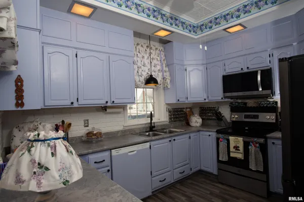 $215,900 | 600 North Monroe Street, Abingdon, IL 61410