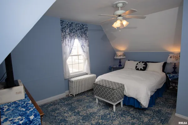 $215,900 | 600 North Monroe Street, Abingdon, IL 61410