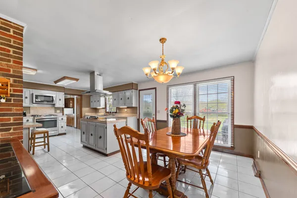 $989,900 | 1839 Polly Adams Road, Belfast, TN 37019