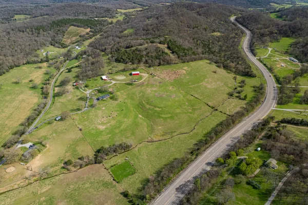 $989,900 | 1839 Polly Adams Road, Belfast, TN 37019