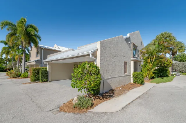 $460,000 | 3901 Southeast St Lucie Boulevard, Unit 69, Stuart, FL 34997