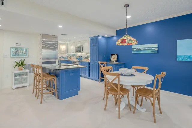 $460,000 | 3901 Southeast St Lucie Boulevard, Unit 69, Stuart, FL 34997